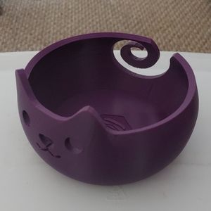 Cat yarn bowl